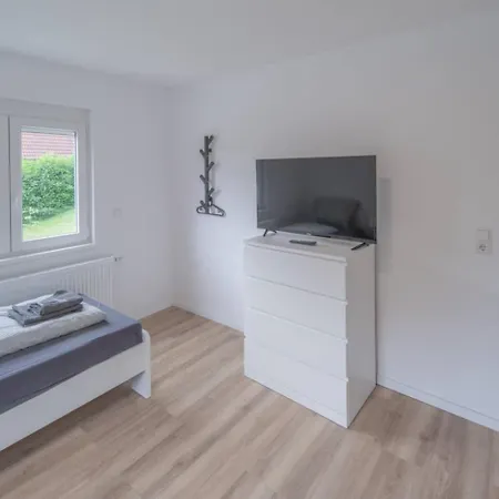 Daire Monteur- & Gaestewohnung In Mit Kueche, Wlan & Parkplatz In - Sch01 Schramberg